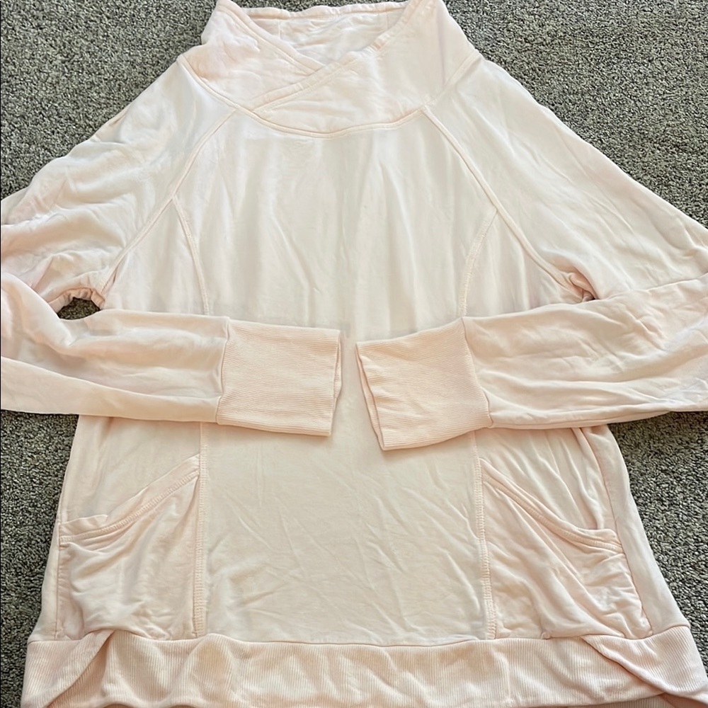 Yogalicious pink lightweight pull over with pockets large